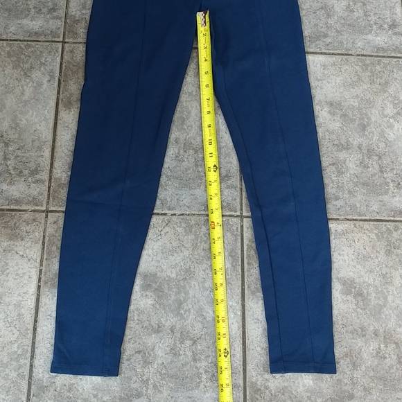 (2/$20) F21 navy leggings size medium - Picture 3 of 6